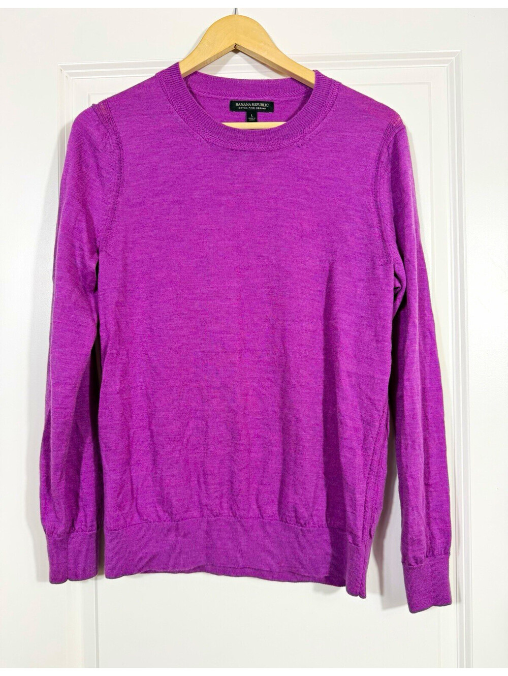 Banana Republic Extra Fine Merino Wool Sweater Purple/Magenta Size L Luxury